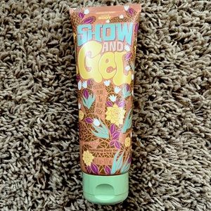 Perfectly Posh- Show and Gel hydrating body gel